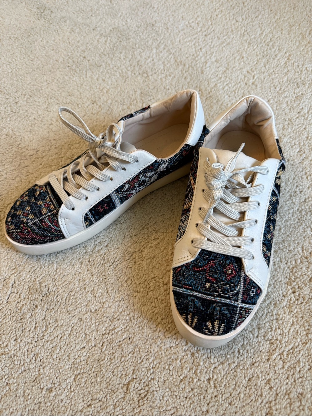 Kali Navy Multicolor Woven Low-Top Sneakers with White Trim